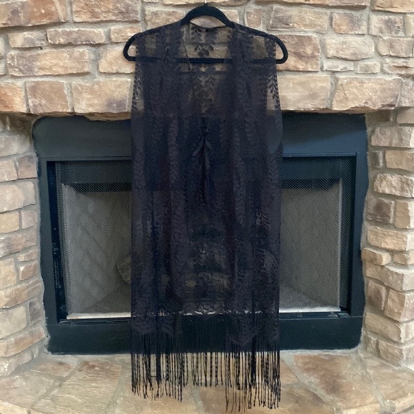 Black leaf pattern swimsuit cover up/kimono with fringe   One size - Picture 1 of 7